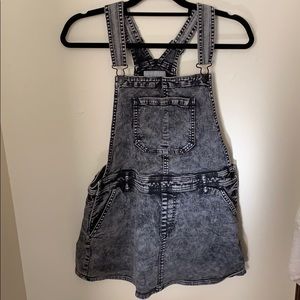 Overall dress